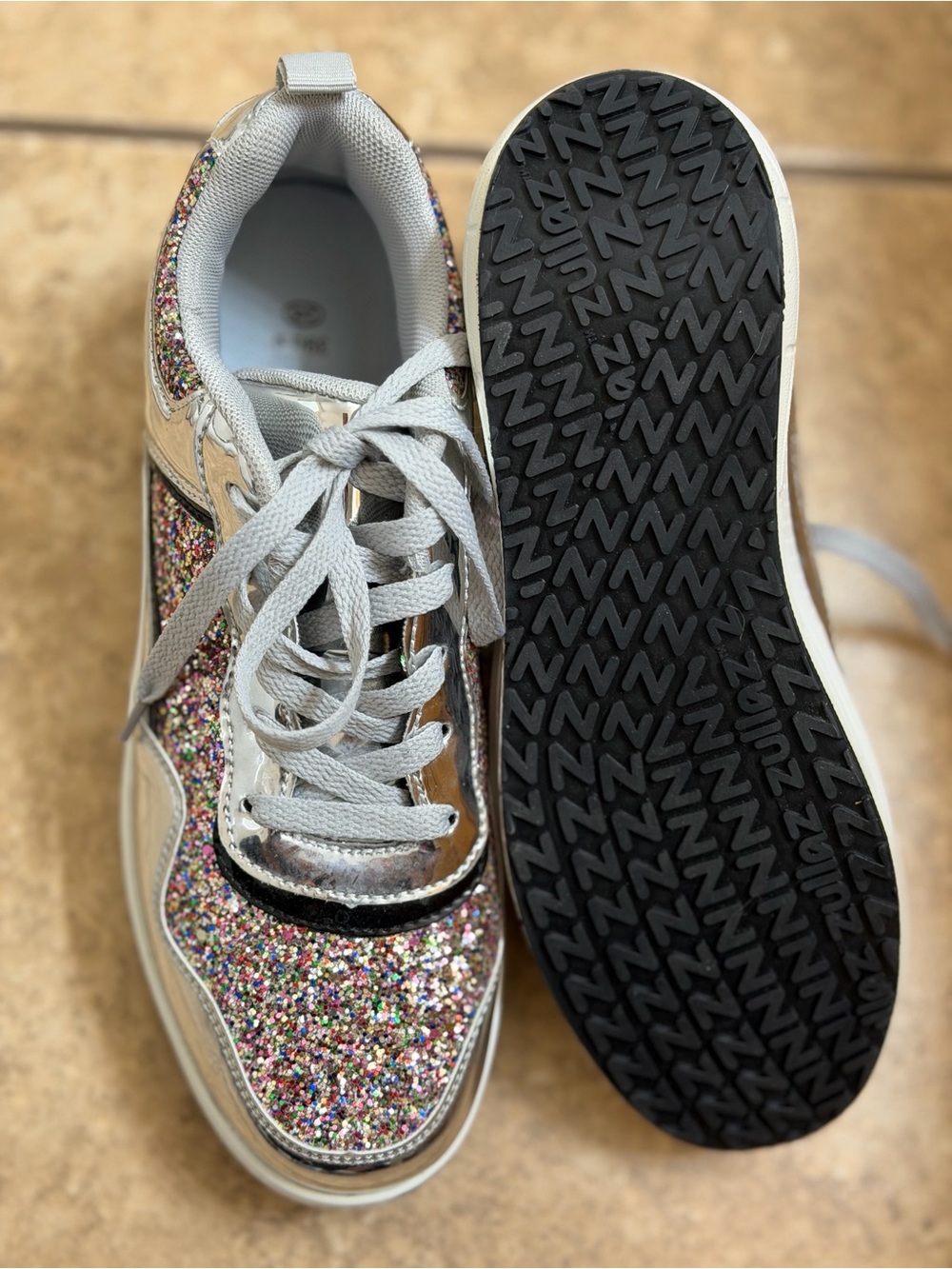 Sparkle Multicolor Women's Lace-Up Sneaker 39/9 NWOT
